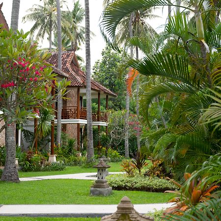 Holiday Resort Lombok Senggigi Exterior foto